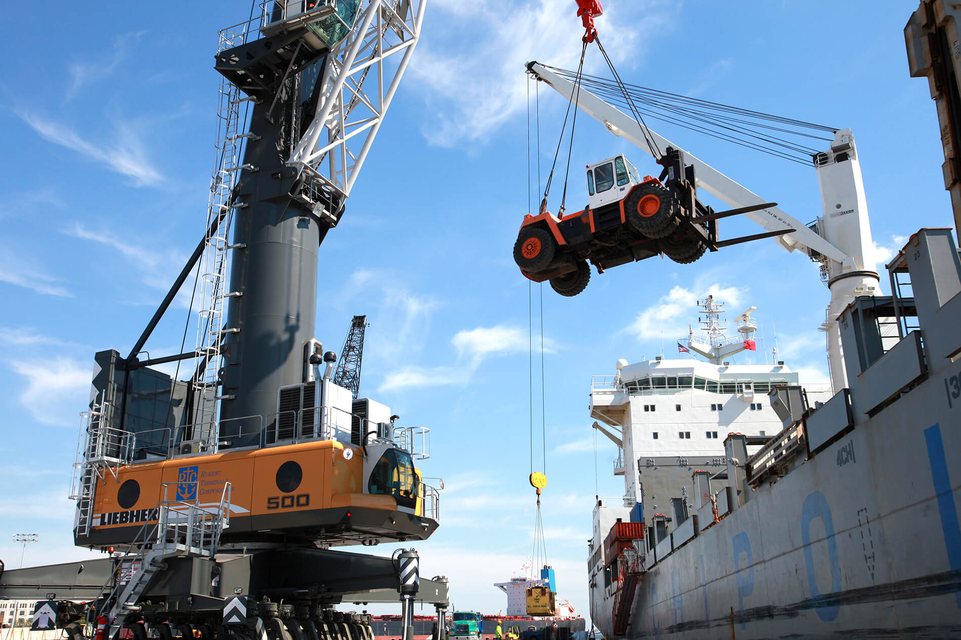 liebherr crane stevedoring forklift from ship